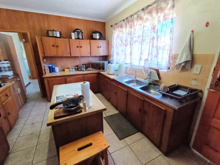 4 Bedroom Property for Sale in Langenhovenpark Free State